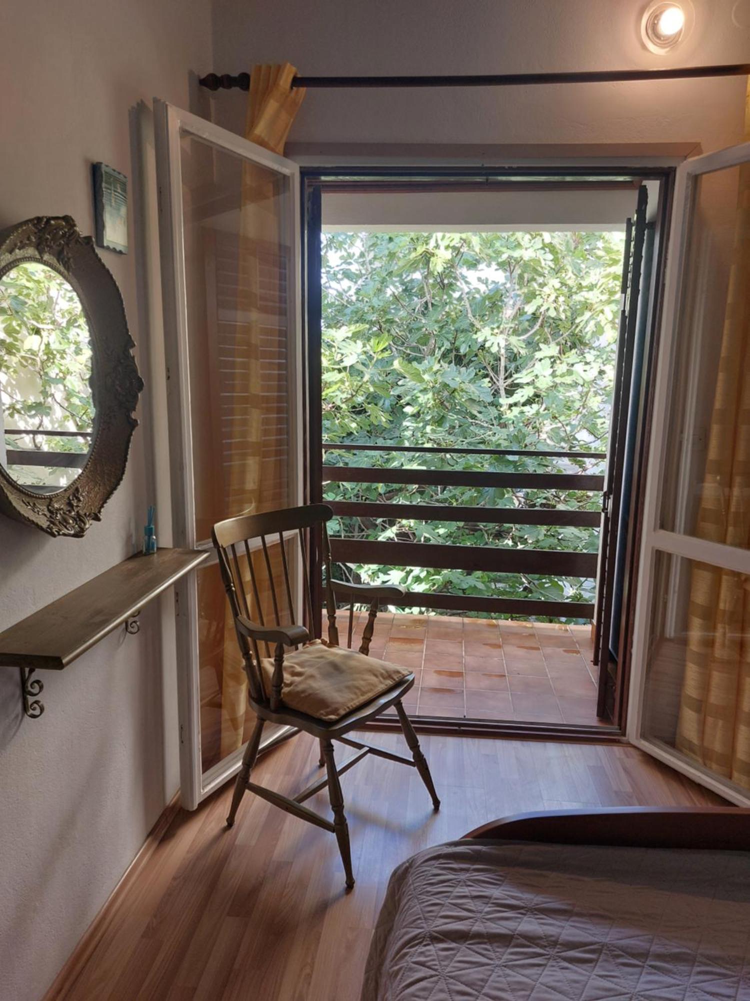 Apartment Tonci Раб Екстериор снимка